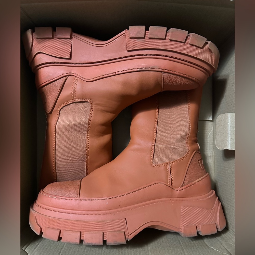 MANGO: Orange water proof (combat / lug) boots - Mid Calf